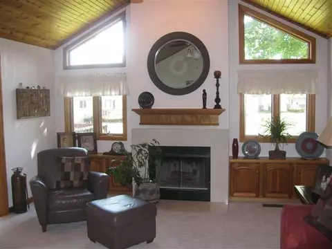 4628 S Queen Aleta Ct, Mapleton, IL 61547 photo 9