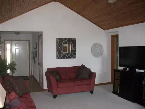 4628 S Queen Aleta Ct, Mapleton, IL 61547 photo 8
