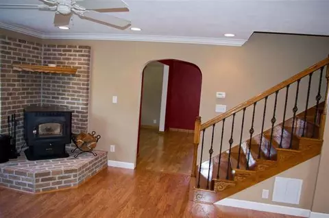 302 State St, Castleton, IL 61426 photo 3