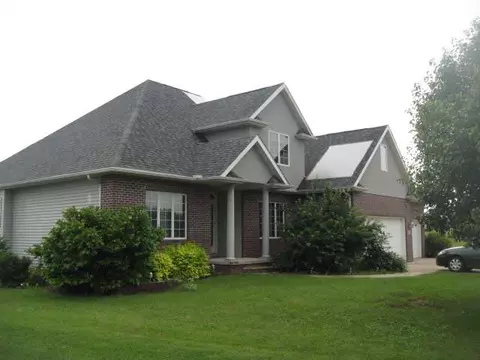 408 Johnson Ct, Germantown Hills, IL 61548 photo 2