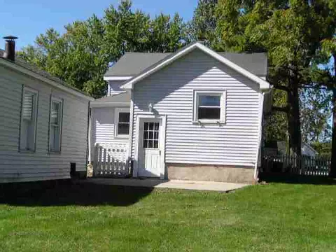 422 N Hanover St, Metamora, IL 61548 photo 2