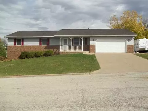 901 Cedar Ct, Eureka, IL 61530 photo 1