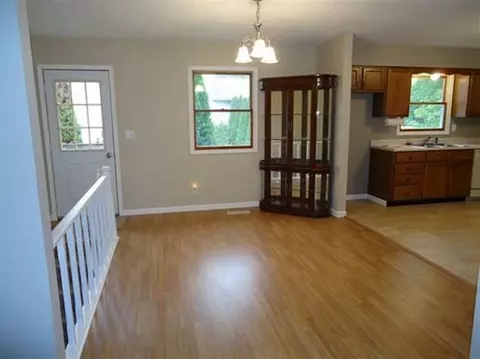 901 Cedar Ct, Eureka, IL 61530 photo 4