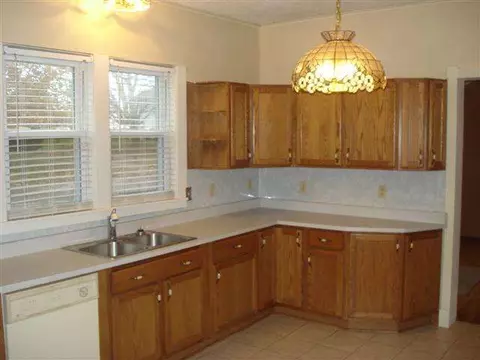 1939 S Madison St, Lowpoint, IL 61545 photo 4