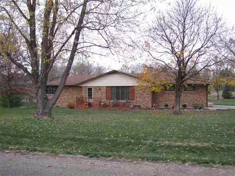 16192 E Cherokee Rd, Cuba, IL 61427 photo 1