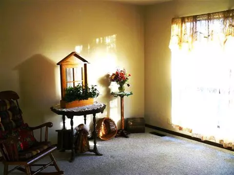 1207 E Locust, Canton, IL 61520 photo 5