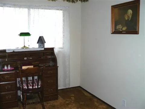 1207 E Locust, Canton, IL 61520 photo 8