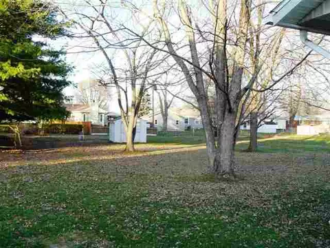 1207 E Locust, Canton, IL 61520 photo 10