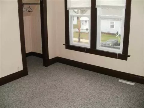 847 E Ash, Canton, IL 61520 photo 9