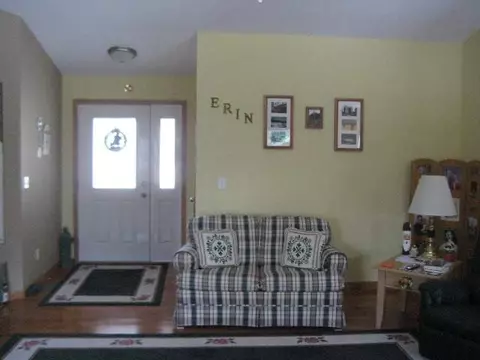 801 Simon St, Washington, IL 61571 photo 2