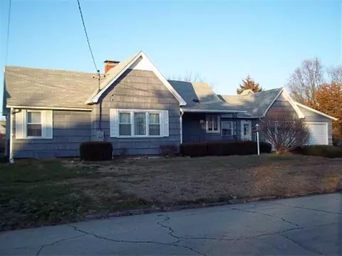 541 Elm, Canton, IL 61520 photo 1