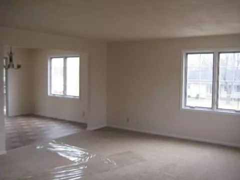 1201 Hampton Rd, Washington, IL 61571 photo 4