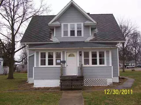 1401 N 2nd St, Henry, IL 61537 photo 1