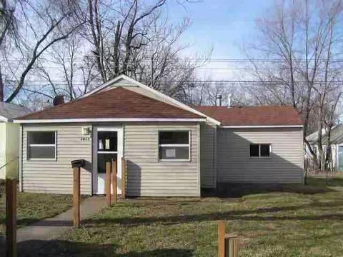 1413 S 10th, Pekin, IL 61554 photo 1
