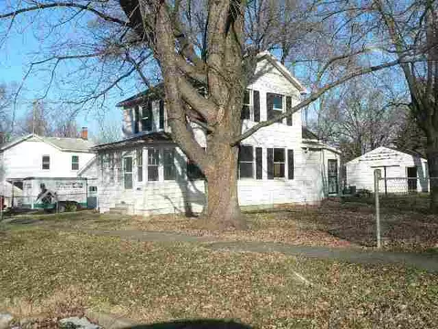 413 8th St, Lacon, IL 61540 photo 3