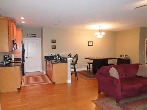 132 Eagle Ridge Dr, Washington, IL 61571 photo 3