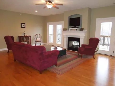 132 Eagle Ridge Dr, Washington, IL 61571 photo 2