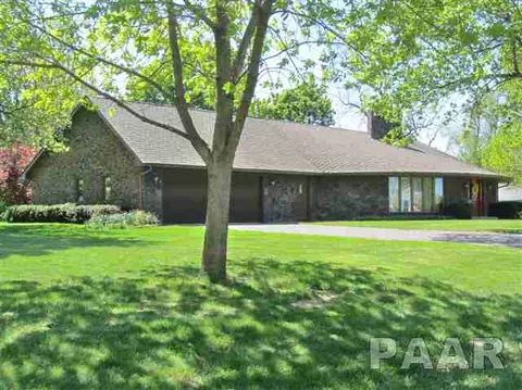 702 E 2nd St, Delavan, IL 61734 photo 1