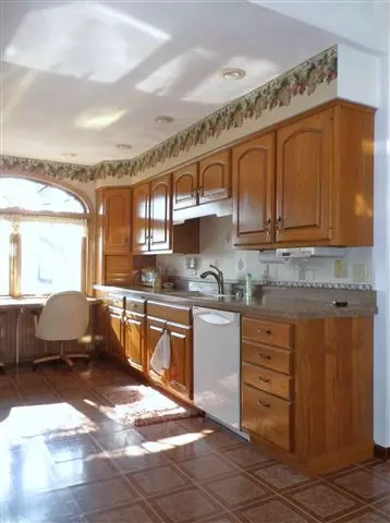 702 E 2nd St, Delavan, IL 61734 photo 9
