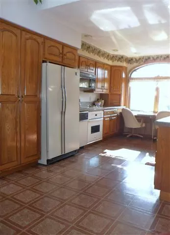 702 E 2nd St, Delavan, IL 61734 photo 10