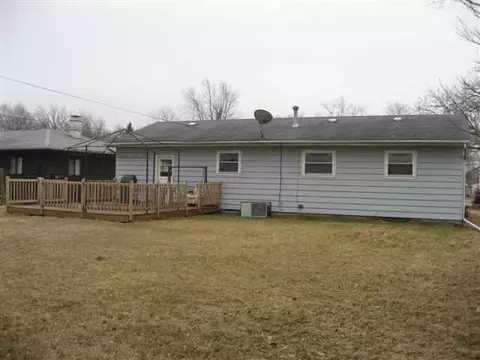 401 Devonshire Rd, Washington, IL 61571 photo 2