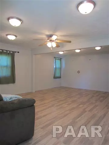 410 Oak, Delavan, IL 61734 photo 5
