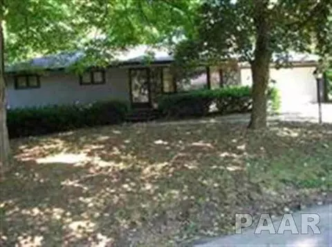 105 Parkway, Eureka, IL 61530 photo 1