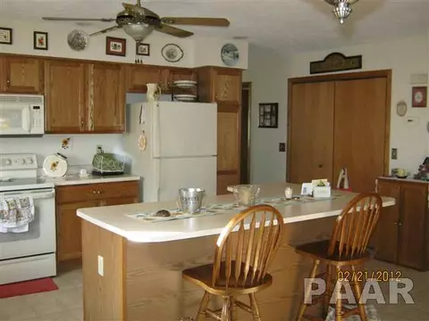 107 Grandview Cir # A, Eureka, IL 61530 photo 6