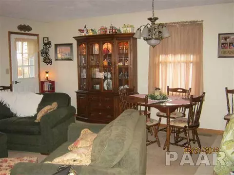 107 Grandview Cir # A, Eureka, IL 61530 photo 5