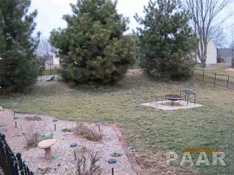 107 Grandview Cir # A, Eureka, IL 61530 photo 11