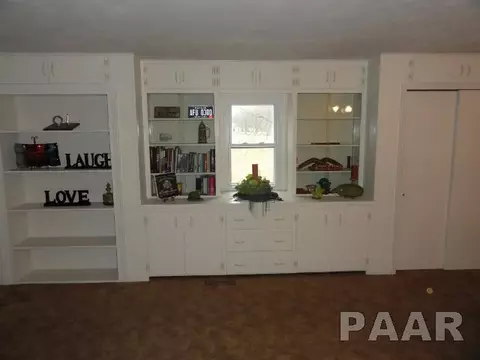 415 E Adams, Washington, IL 61571 photo 9