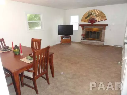 415 E Adams, Washington, IL 61571 photo 6