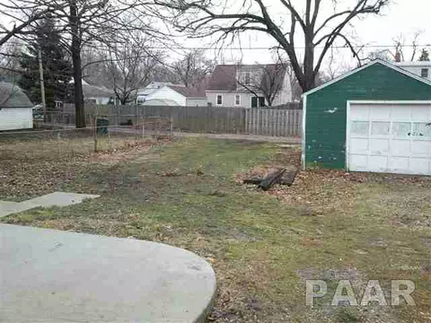 418 E Pasadena Ave, Peoria, IL 61603 photo 4