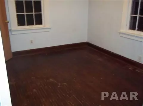 418 E Pasadena Ave, Peoria, IL 61603 photo 3