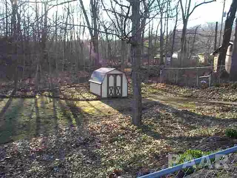 1010 E Brookview Ln, Peoria, IL 61615 photo 11