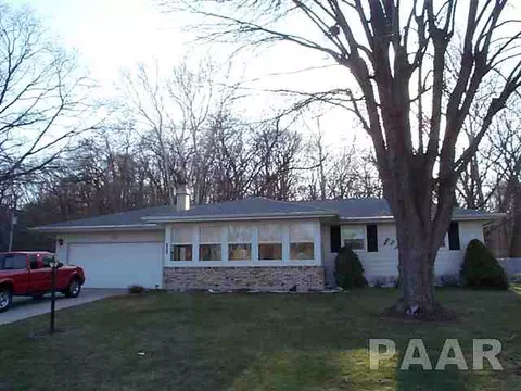 1010 E Brookview Ln, Peoria, IL 61615 photo 1