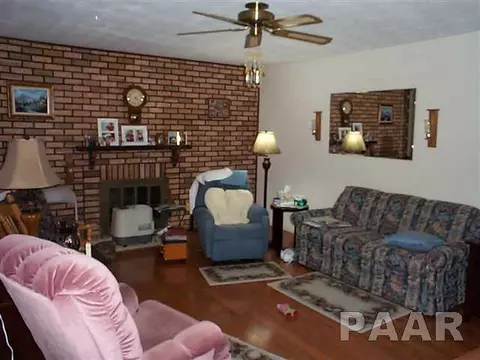 1010 E Brookview Ln, Peoria, IL 61615 photo 3