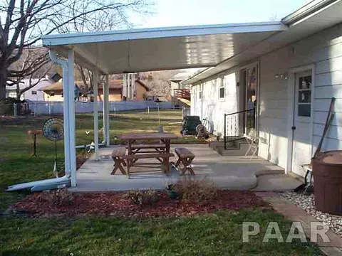 1010 E Brookview Ln, Peoria, IL 61615 photo 9