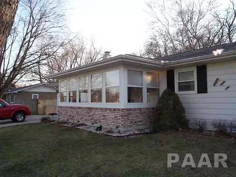 1010 E Brookview Ln, Peoria, IL 61615 photo 2