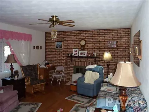 1010 E Brookview Ln, Peoria, IL 61615 photo 4