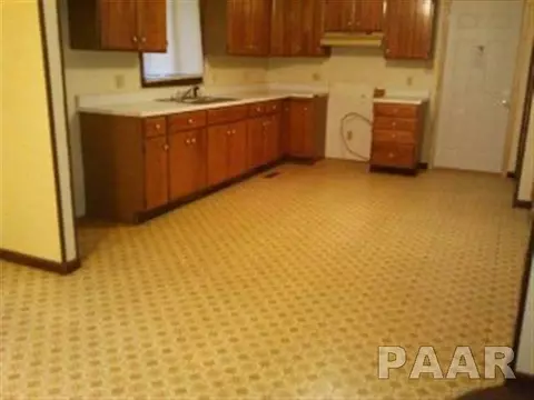 7951 Baughman School Rd, Smithfield, IL 61477 photo 2