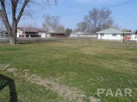 200 E 9th St, Glasford, IL 61533 photo 13
