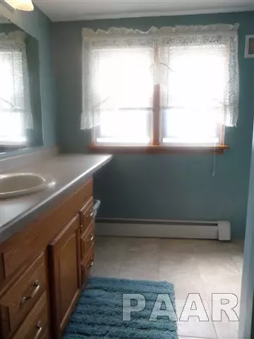 200 E 9th St, Glasford, IL 61533 photo 9