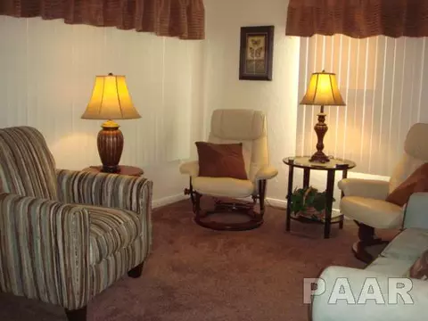 307 Barbara Rd, Pekin, IL 61554 photo 3