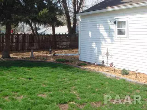 307 Barbara Rd, Pekin, IL 61554 photo 13
