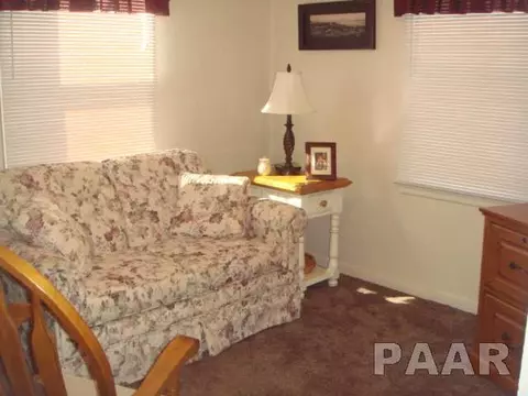 307 Barbara Rd, Pekin, IL 61554 photo 8
