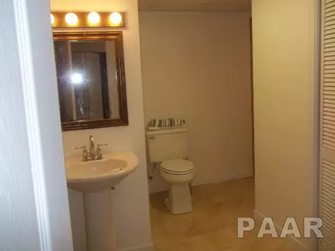 2106 Oak, Eureka, IL 61530 photo 10