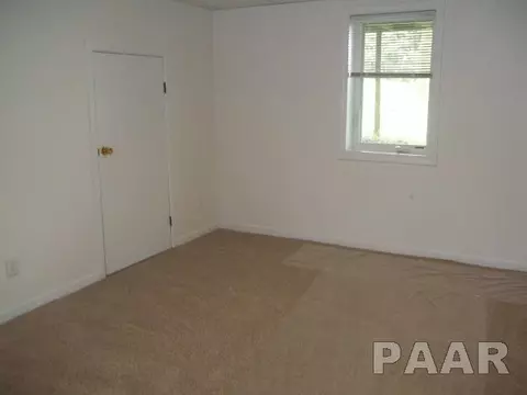 2106 Oak, Eureka, IL 61530 photo 9