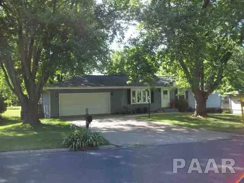 2106 Oak, Eureka, IL 61530 photo 1