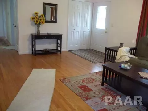 2106 Oak, Eureka, IL 61530 photo 2
